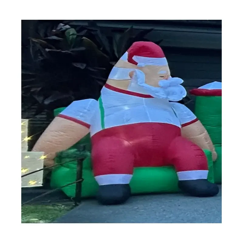Giant Inflatable Santa – Sitting Display